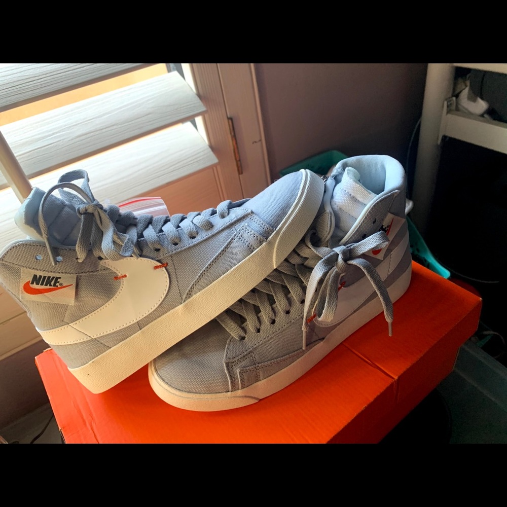 Women’s Nike shoes